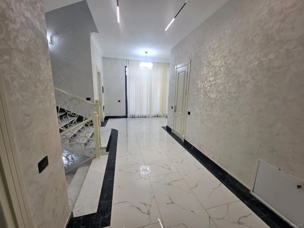 Satılır 6 otaqlı həyət evi 440 m²