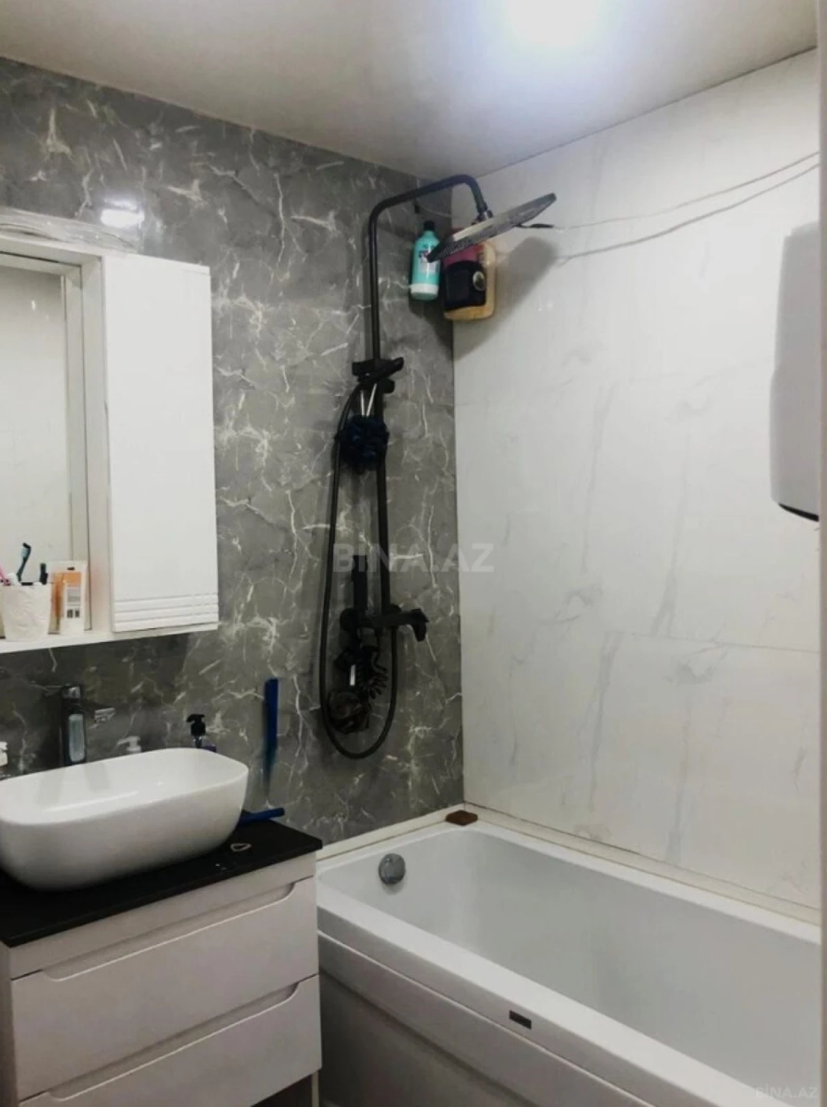 Satılır 3 otaqlı mənzil 90 m²