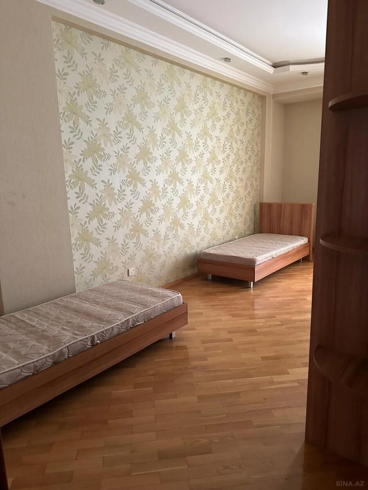Kirayə verilir 3 otaqlı mənzil 114 m²