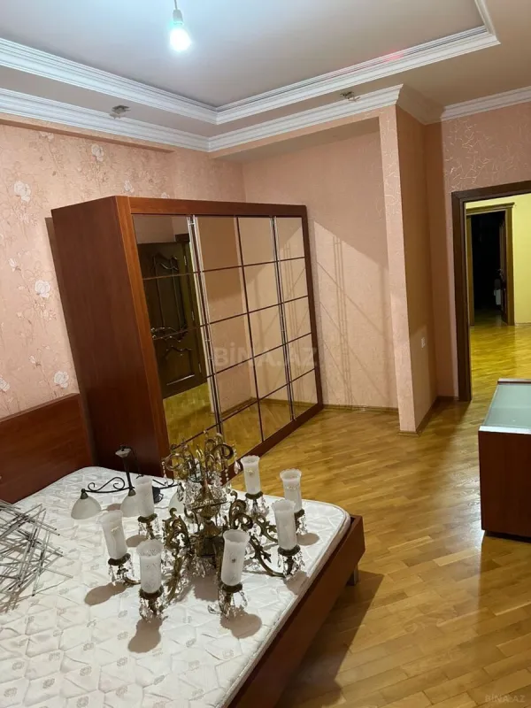 Kirayə verilir 3 otaqlı mənzil 114 m²