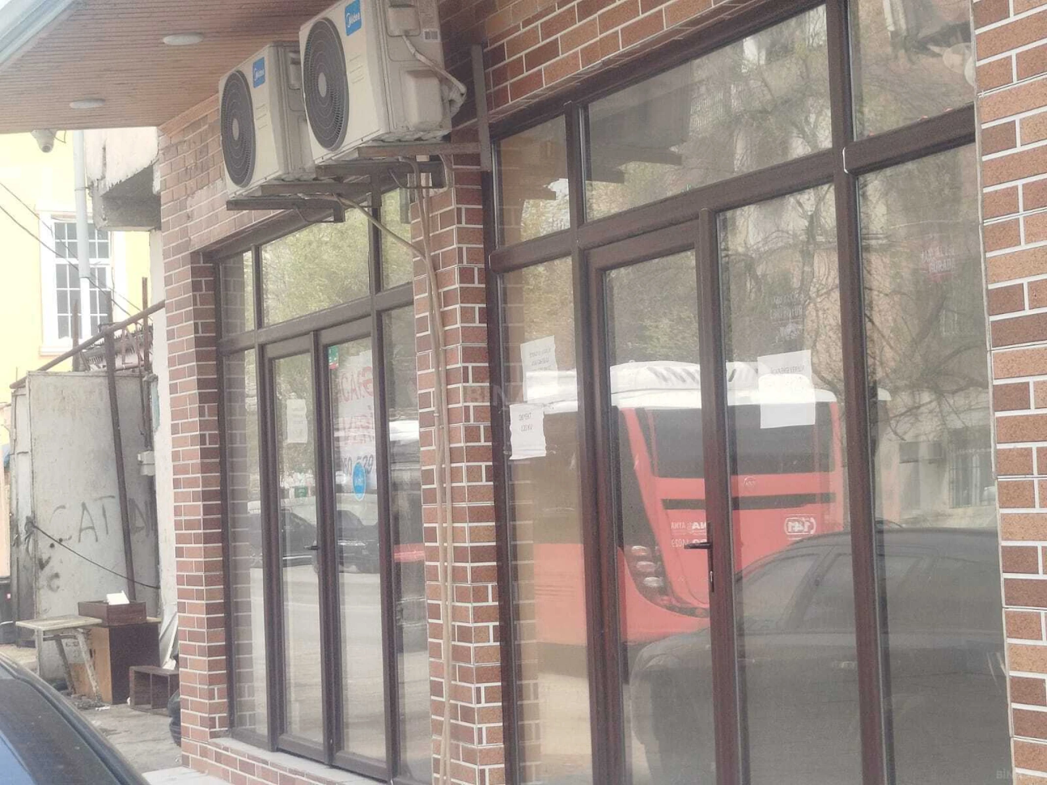 Kirayə verilir obyekt 180 m²