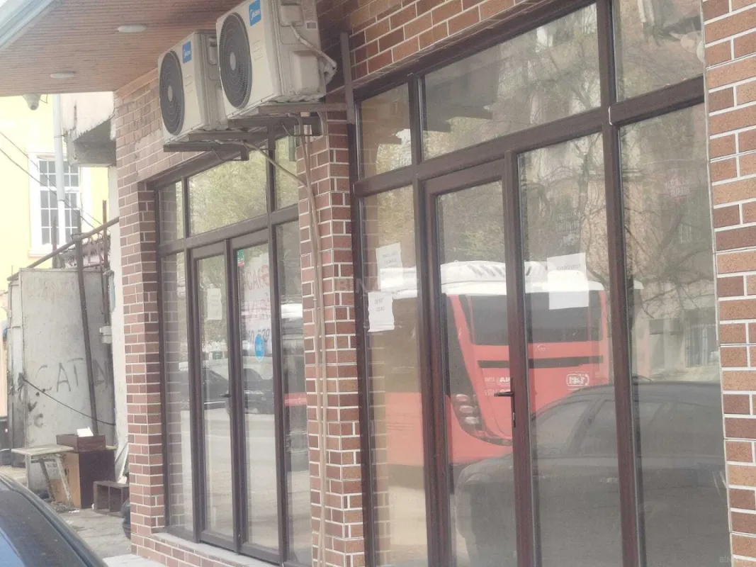 Kirayə verilir obyekt 180 m²