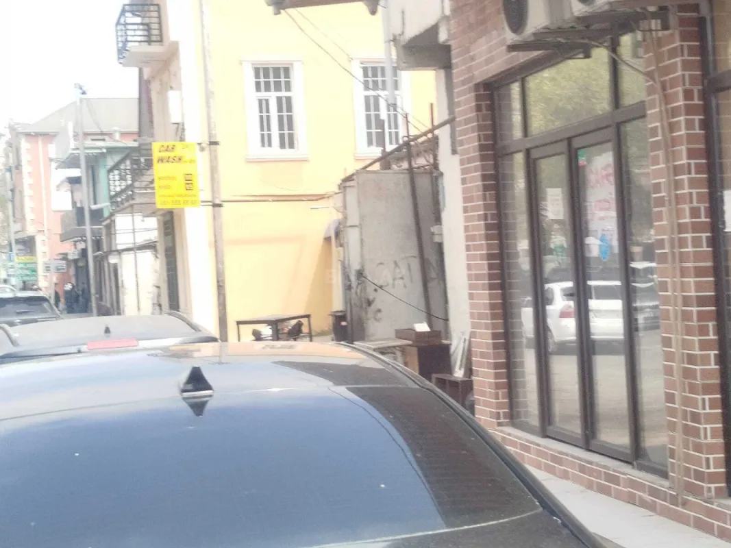 Kirayə verilir obyekt 180 m²