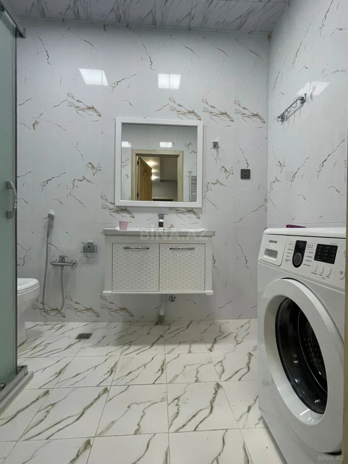 Kirayə verilir 3 otaqlı mənzil 110 m²
