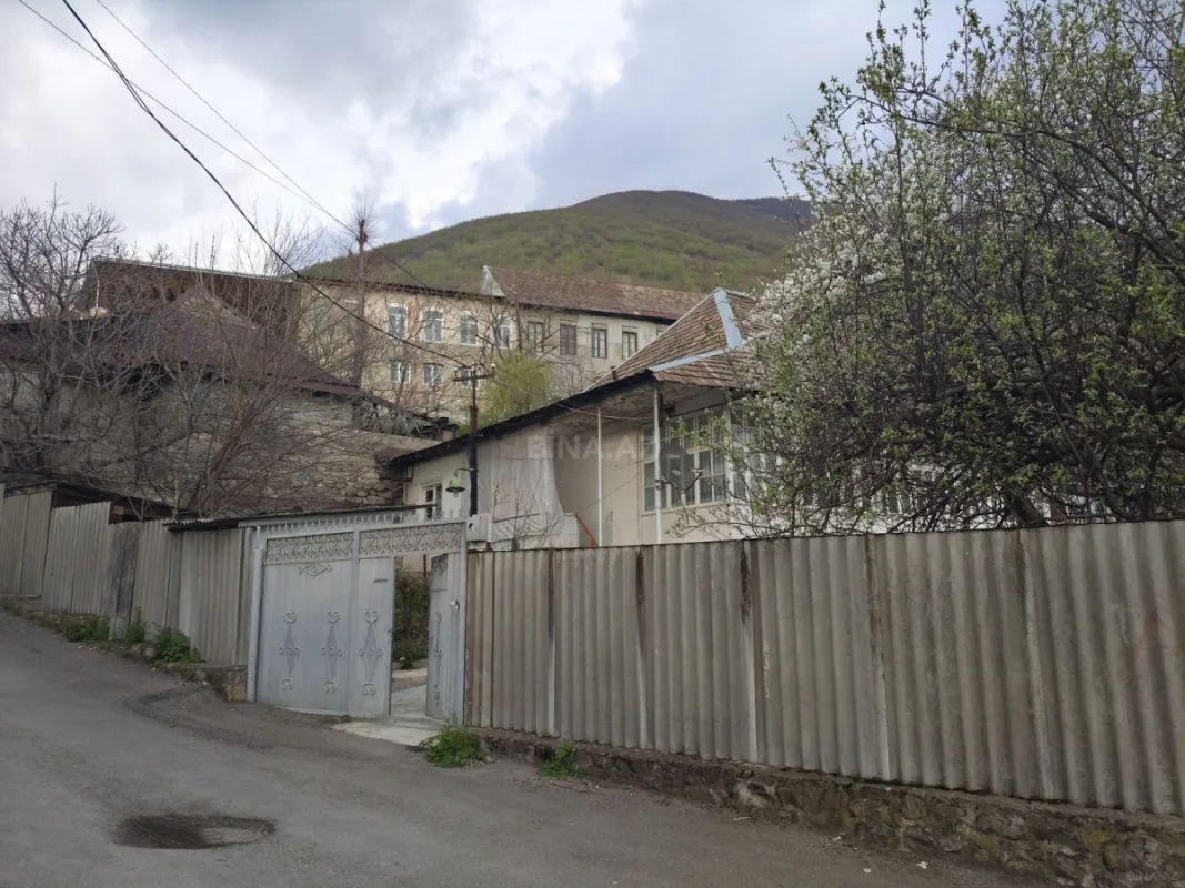Satılır 5 otaqlı həyət evi 65.2 m²