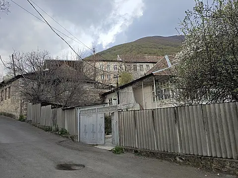 Satılır 5 otaqlı həyət evi 65.2 m² — Şəki 5 otaq 65.20 m²