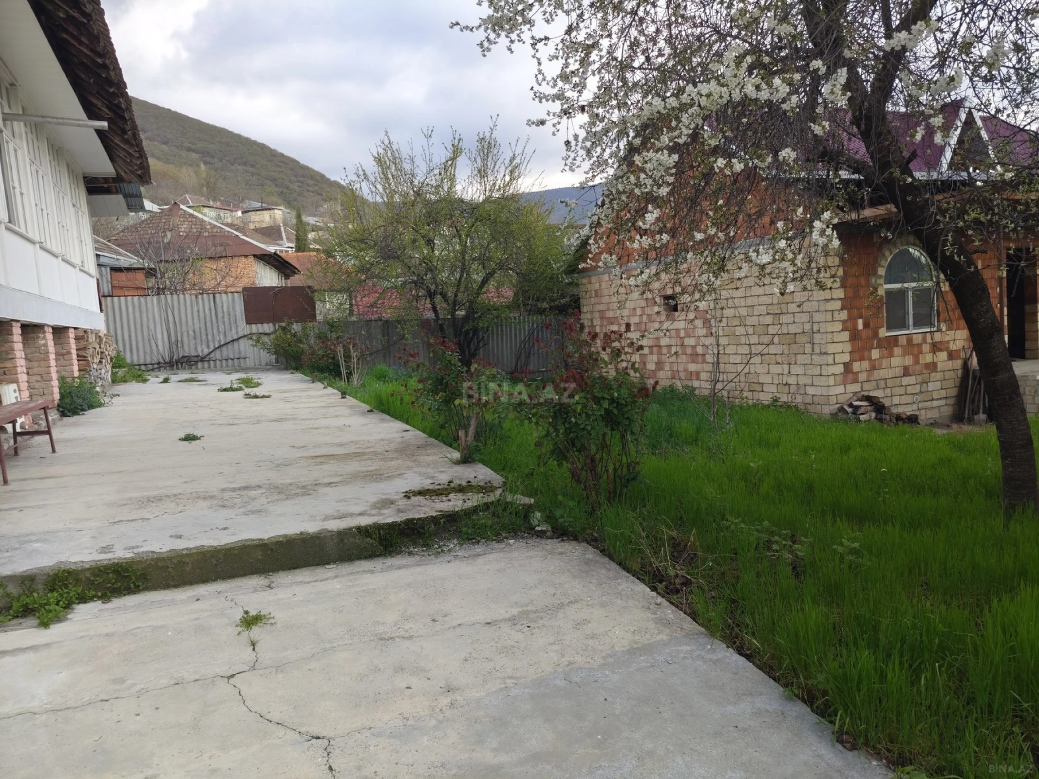 Satılır 5 otaqlı həyət evi 65.2 m²