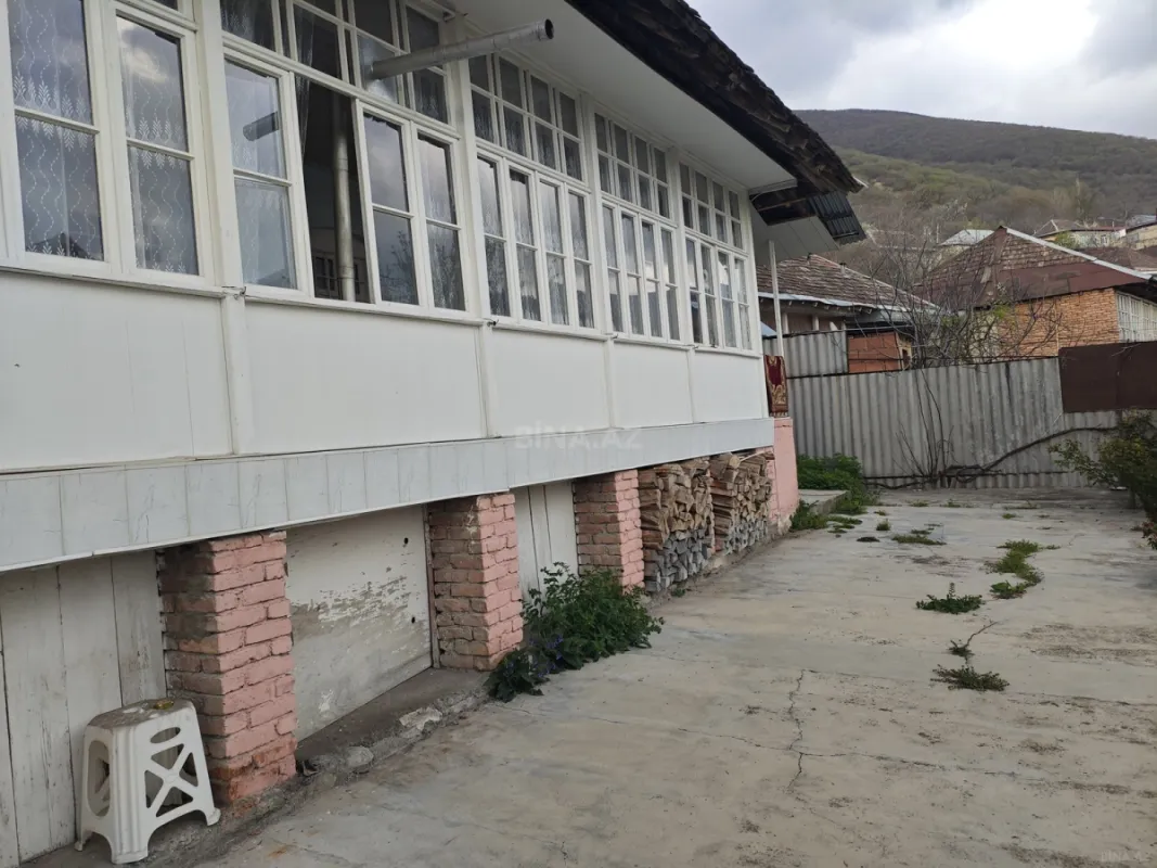 Satılır 5 otaqlı həyət evi 65.2 m²