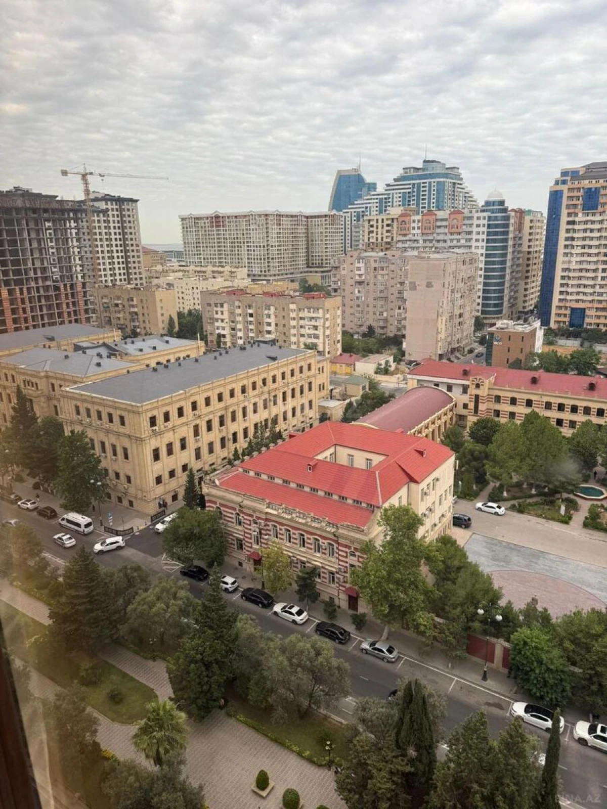 Satılır 2 otaqlı mənzil 90 m²