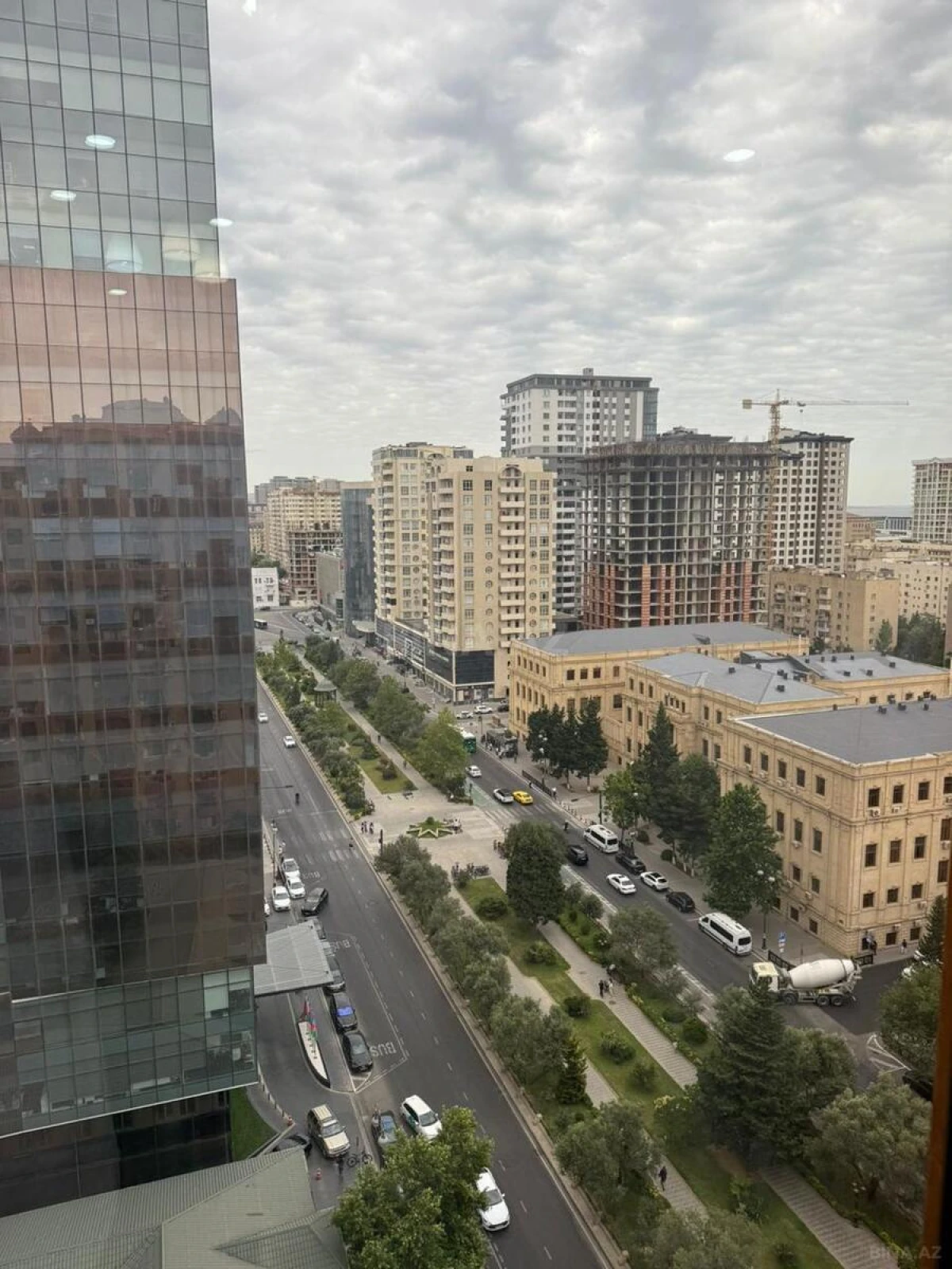 Satılır 2 otaqlı mənzil 90 m²