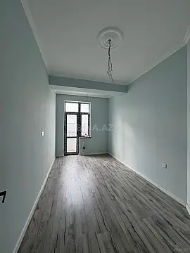 Satılır 4 otaqlı mənzil 130 m²