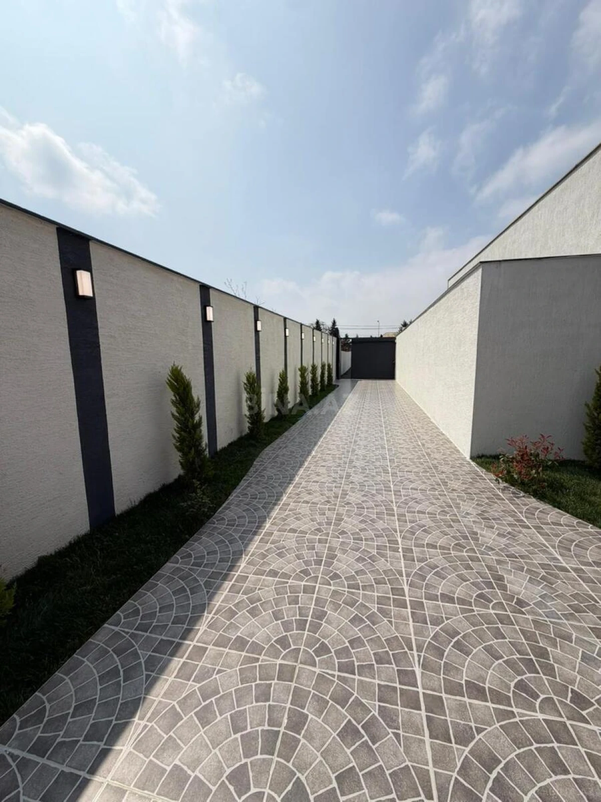 Satılır 4 otaqlı həyət evi 170 m²