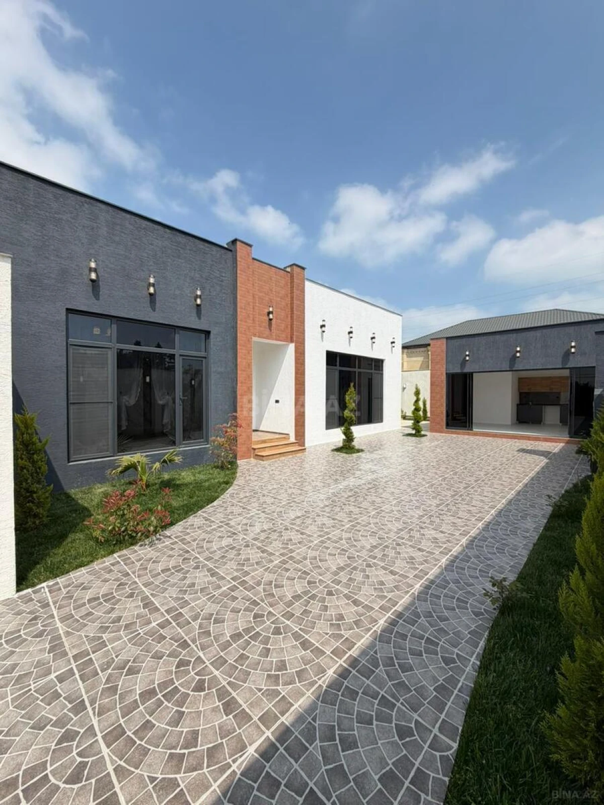 Satılır 4 otaqlı həyət evi 170 m²