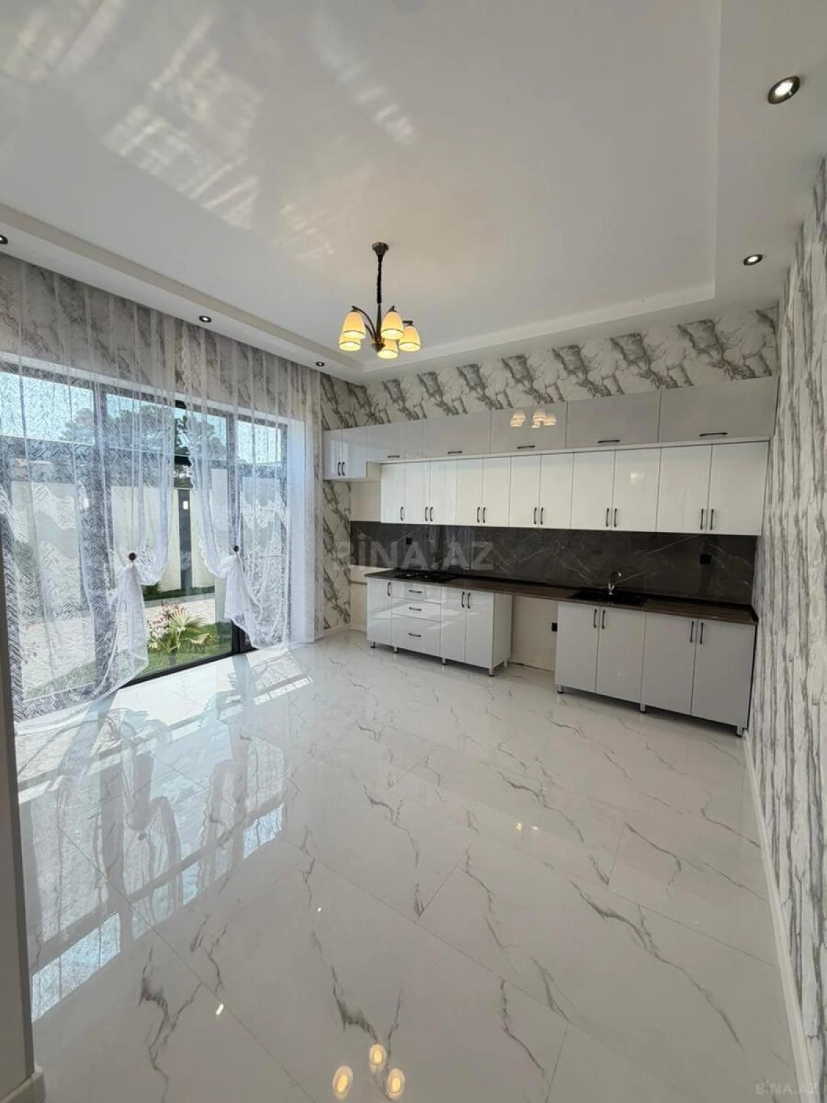 Satılır 4 otaqlı həyət evi 170 m²