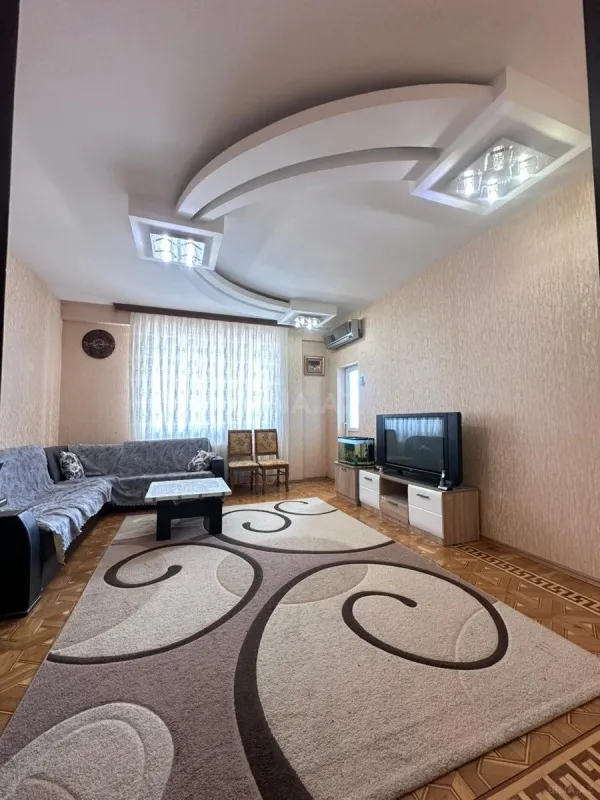 Satılır 2 otaqlı mənzil 85 m²