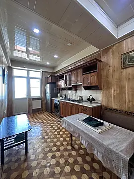 Satılır 2 otaqlı mənzil 85 m²