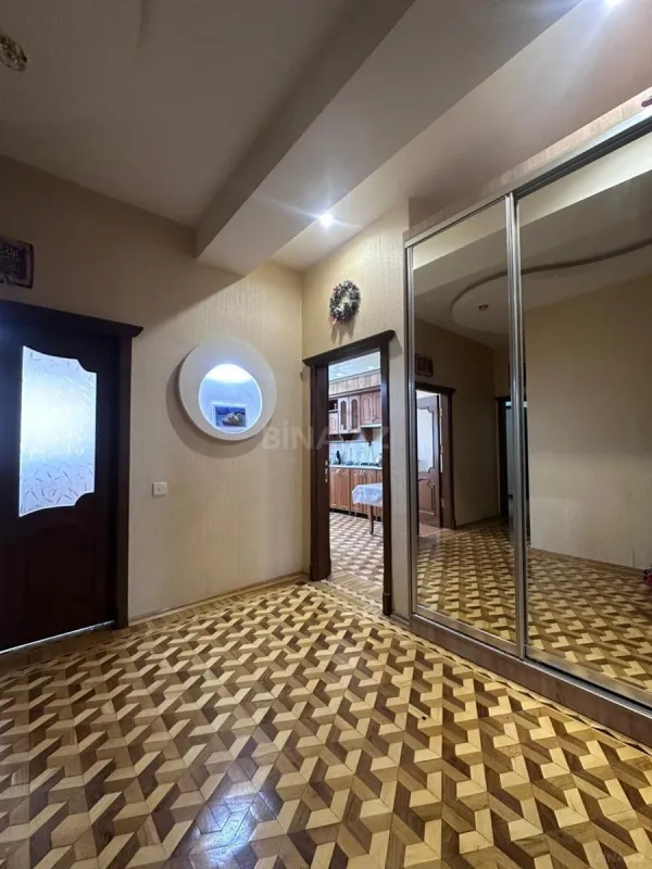 Satılır 2 otaqlı mənzil 85 m²
