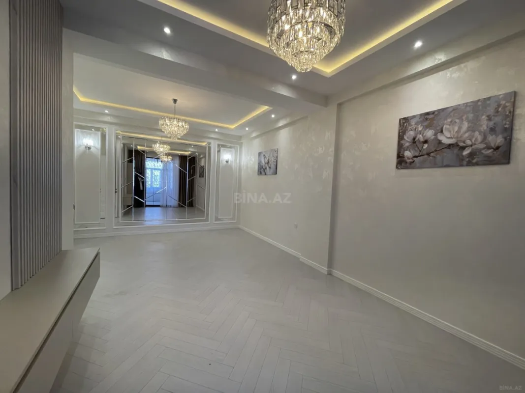 Satılır 3 otaqlı mənzil 105 m²