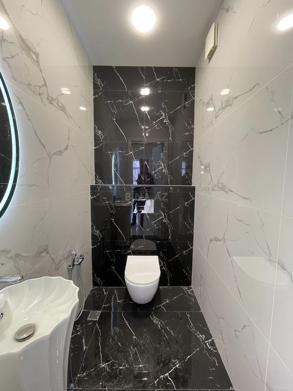 Satılır 3 otaqlı mənzil 105 m²