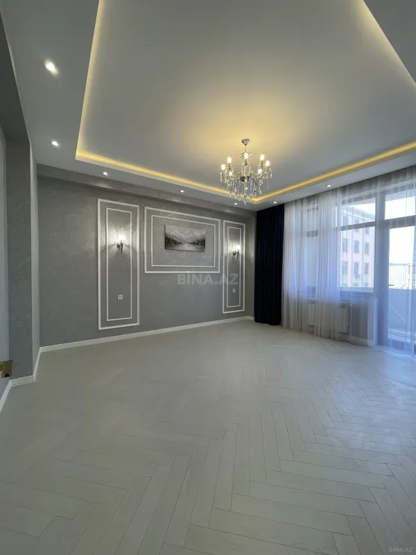 Satılır 3 otaqlı mənzil 105 m²