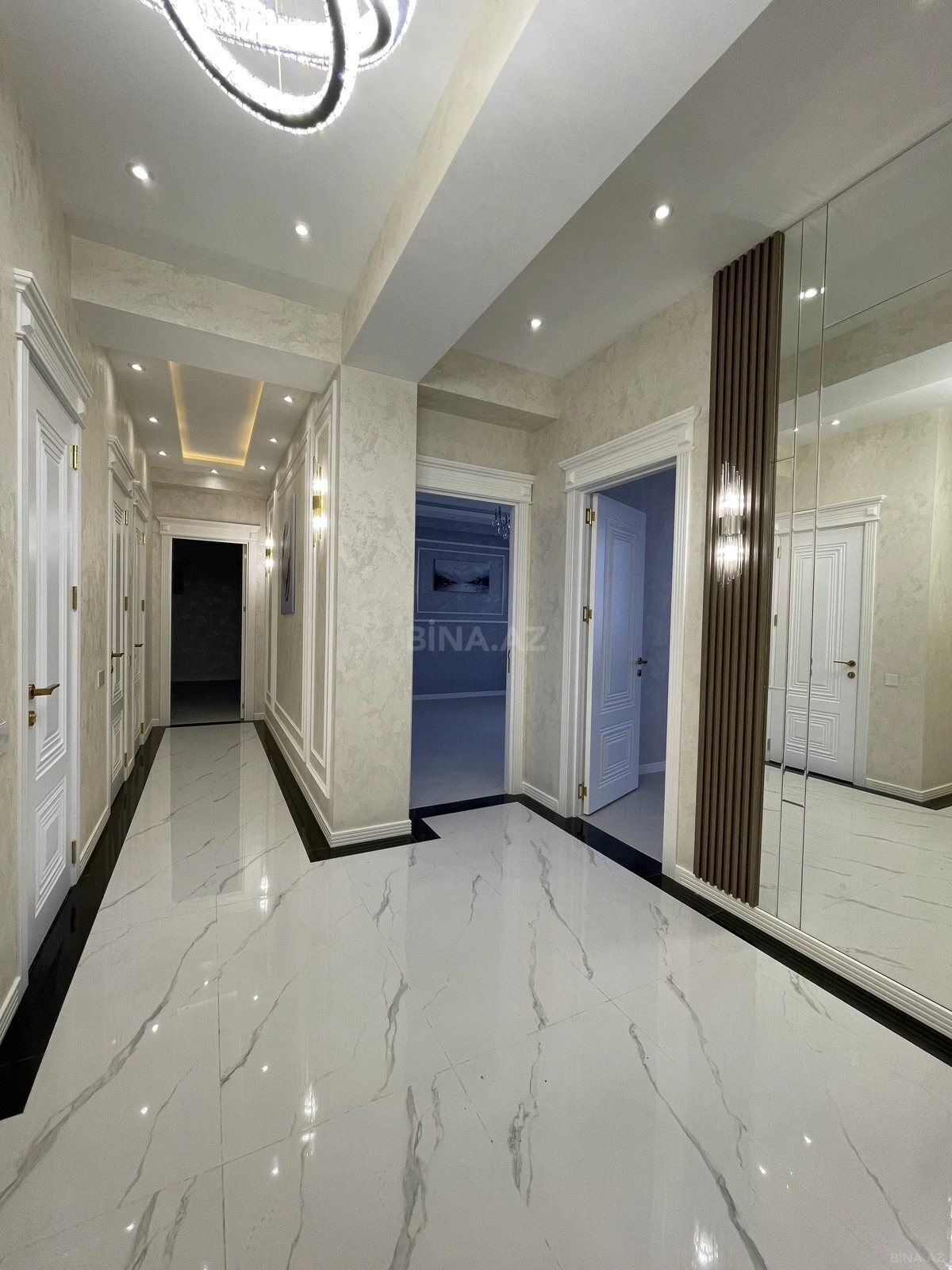 Satılır 3 otaqlı mənzil 105 m²