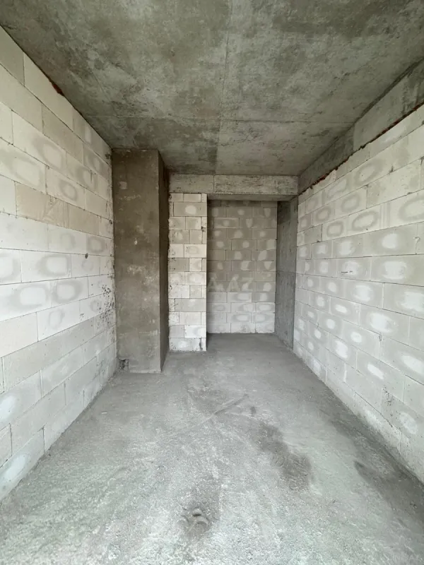 Satılır 3 otaqlı mənzil 132 m²