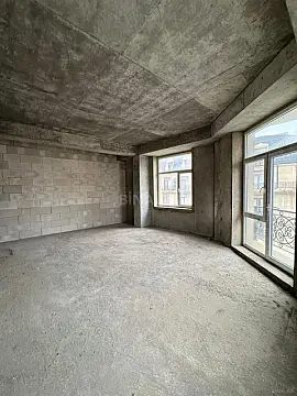 Satılır 3 otaqlı mənzil 132 m²