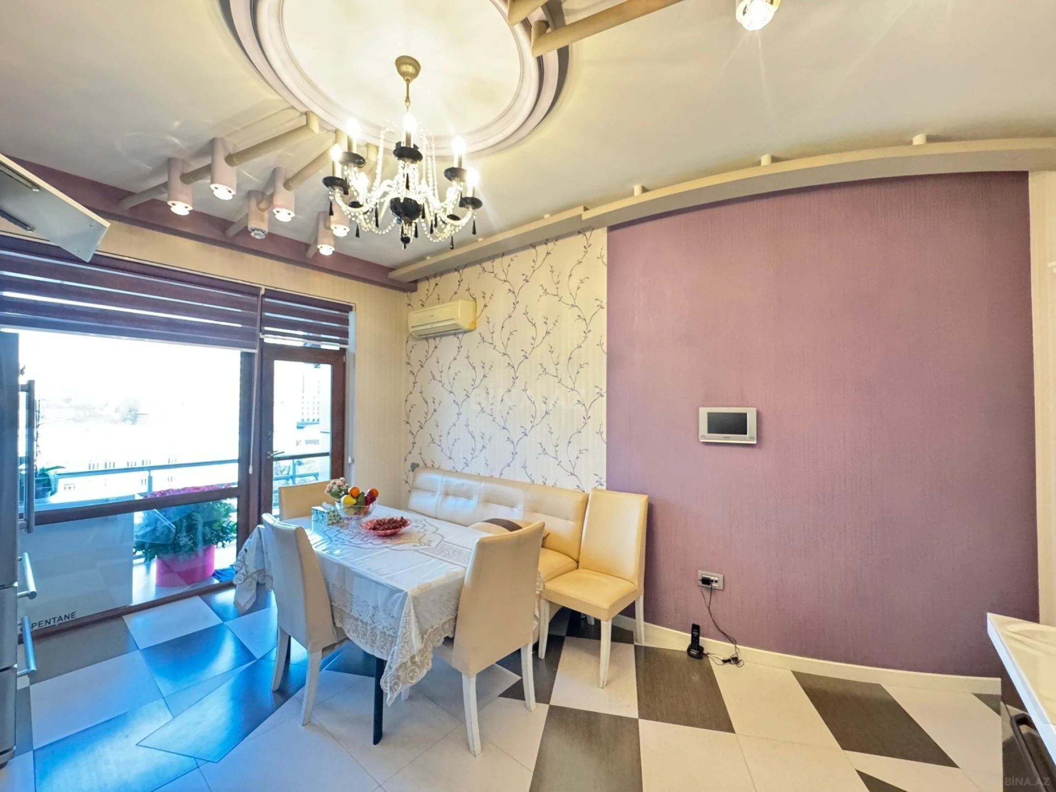 Kirayə verilir 3 otaqlı mənzil 147 m²