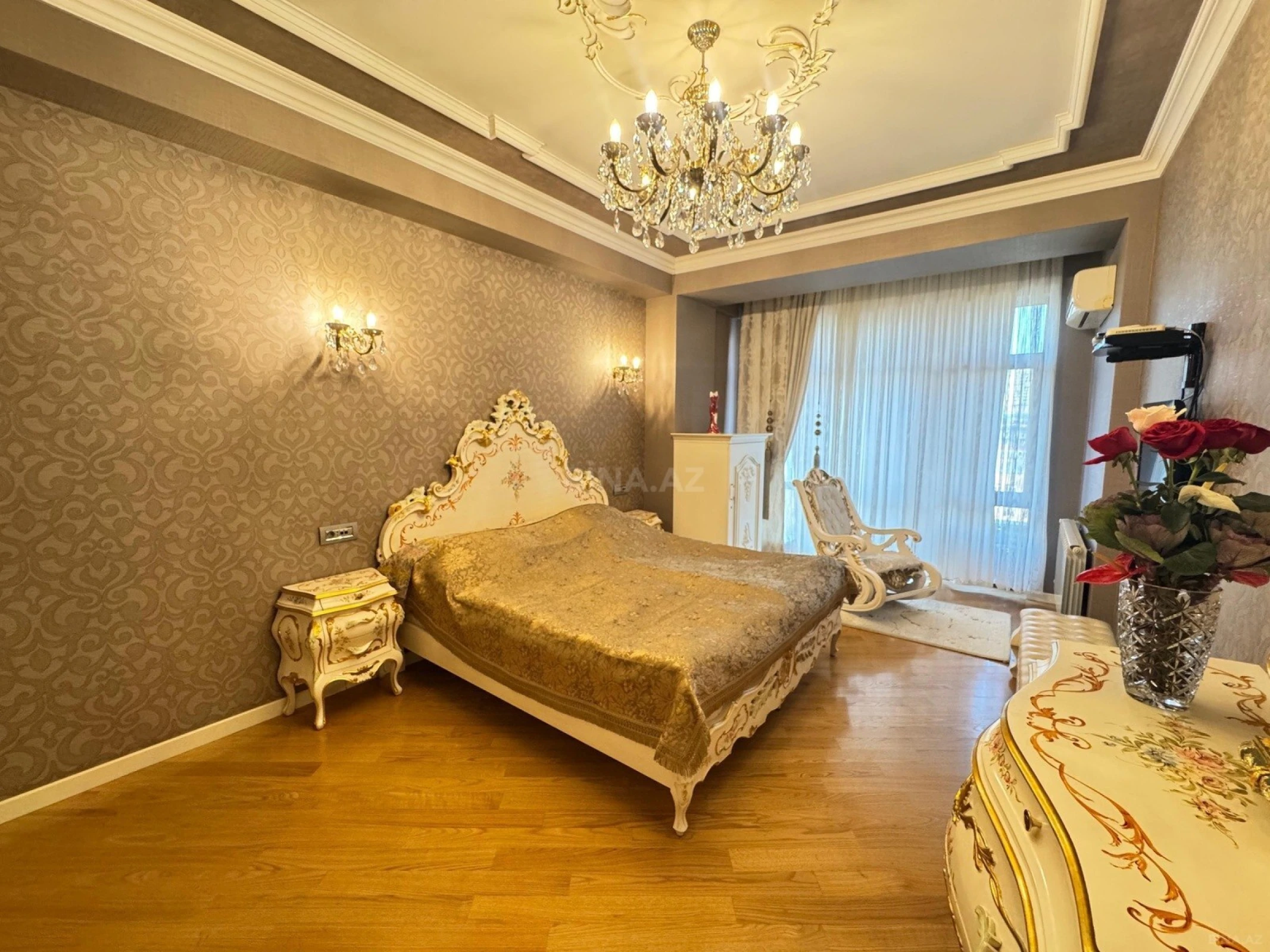 Kirayə verilir 3 otaqlı mənzil 147 m²