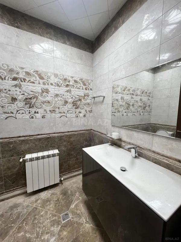 Satılır 5 otaqlı mənzil 200 m²