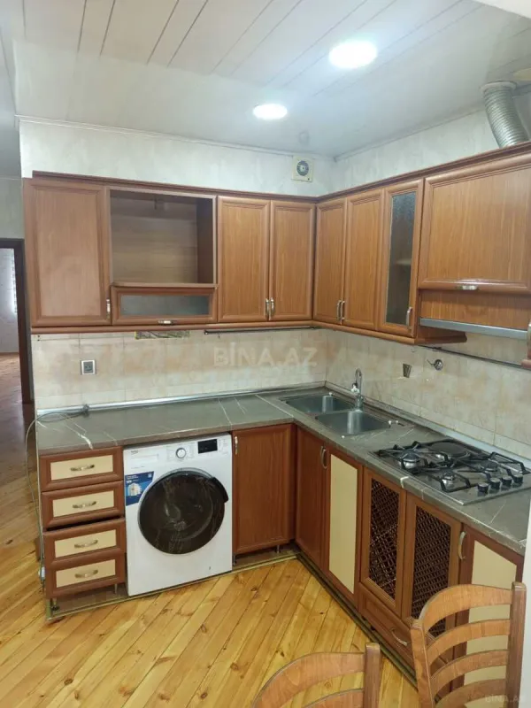 Kirayə verilir 2 otaqlı mənzil 60 m²