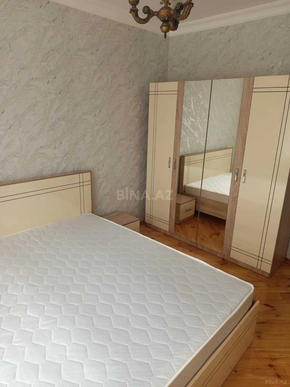 Kirayə verilir 2 otaqlı mənzil 60 m²