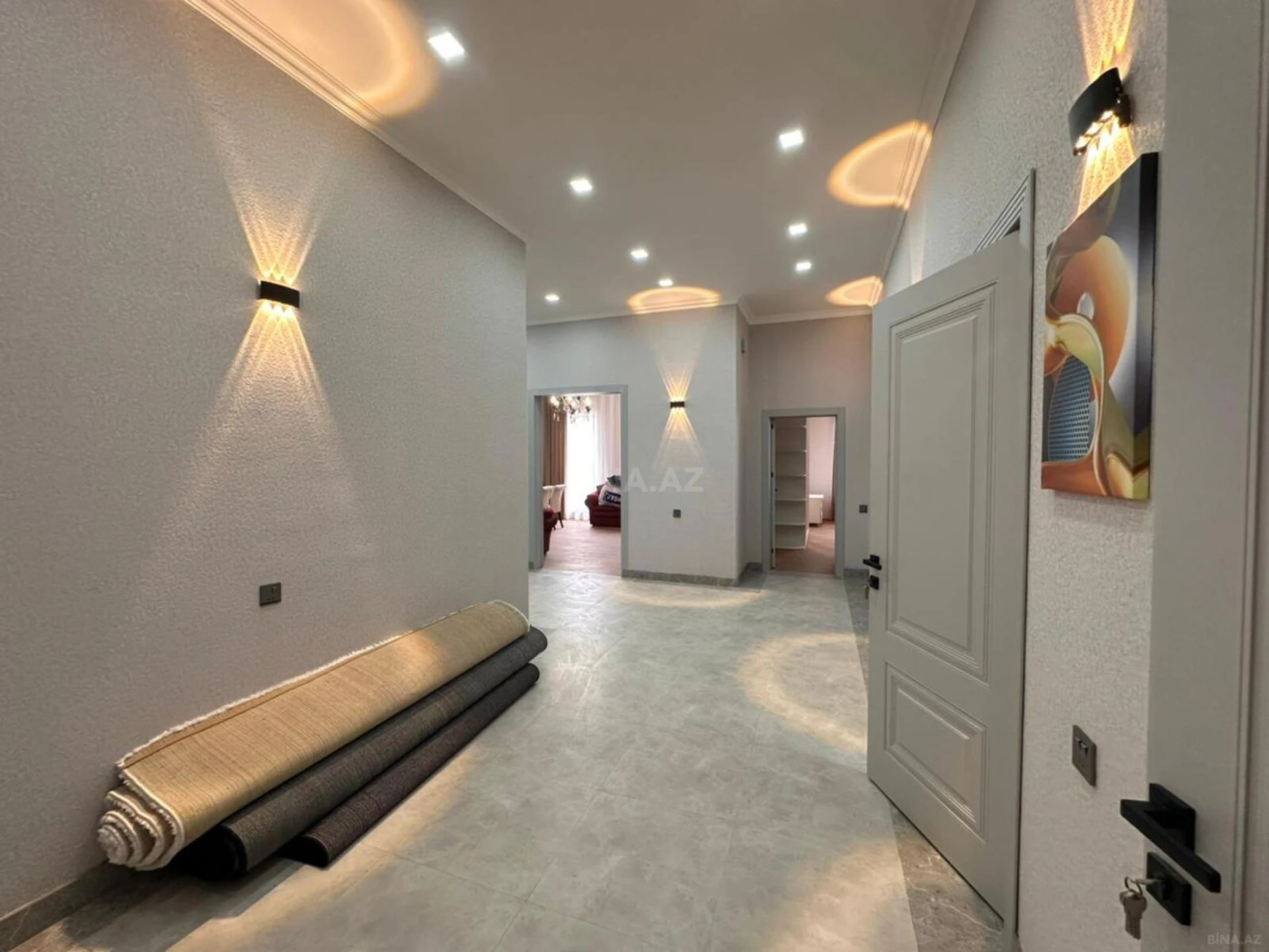 Satılır 5 otaqlı həyət evi 190 m²
