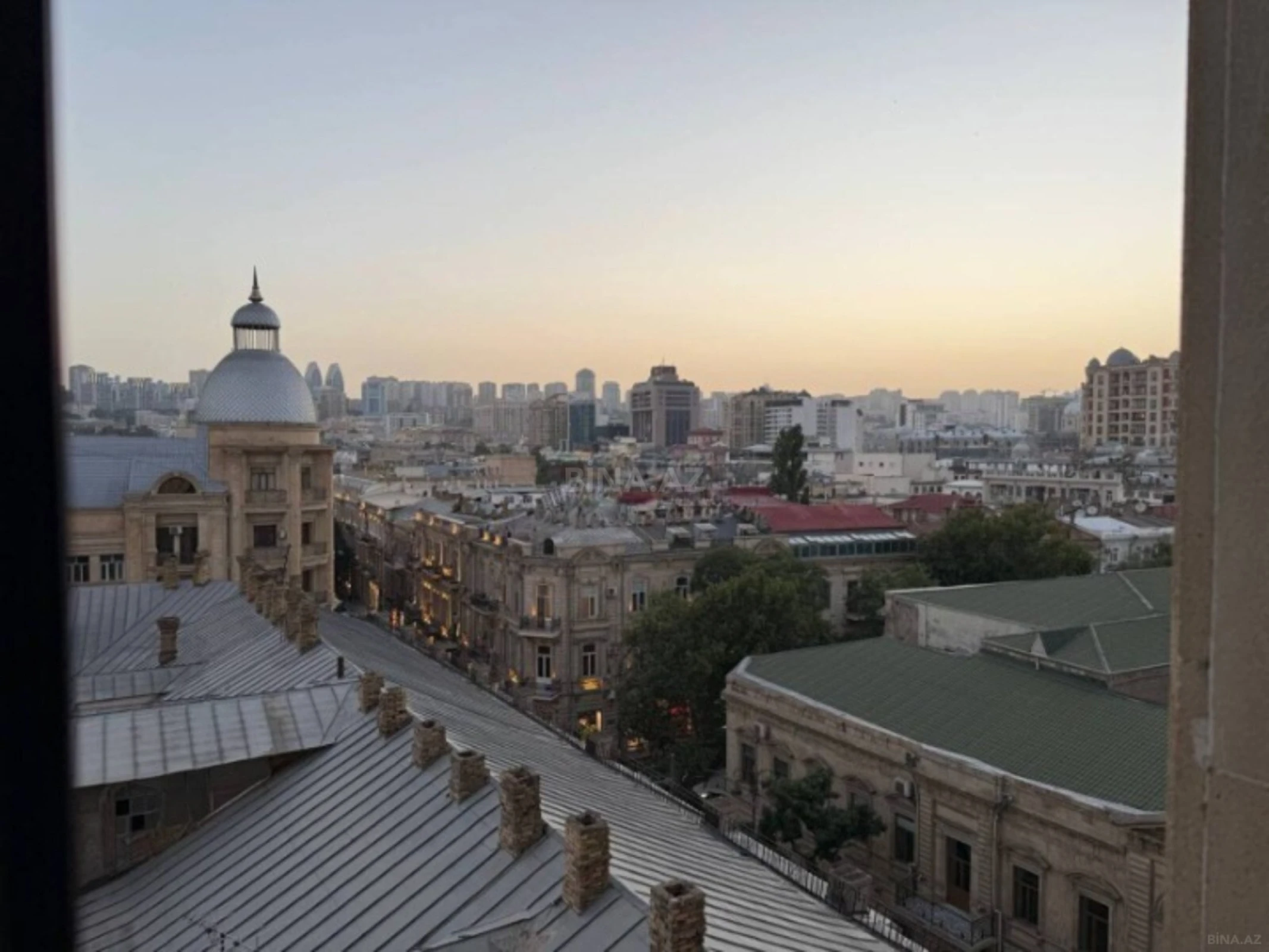 Satılır 3 otaqlı mənzil 138 m²