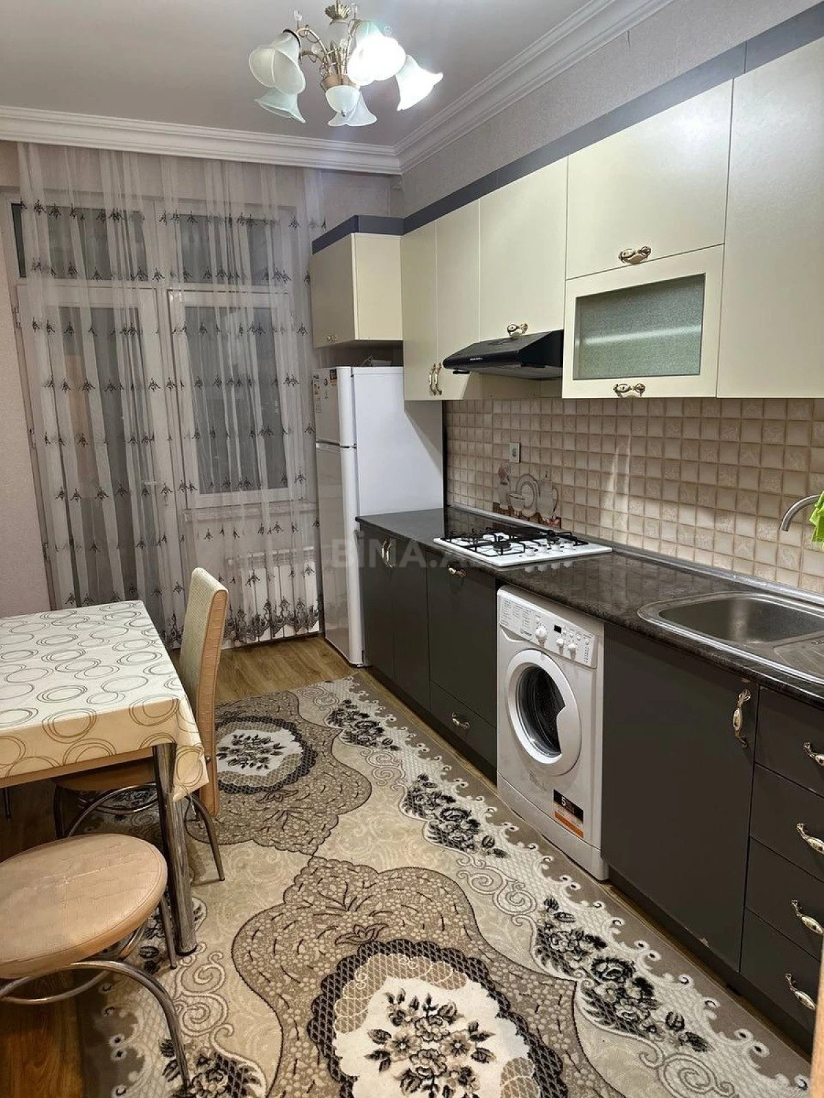 Kirayə verilir 1 otaqlı mənzil 55 m²