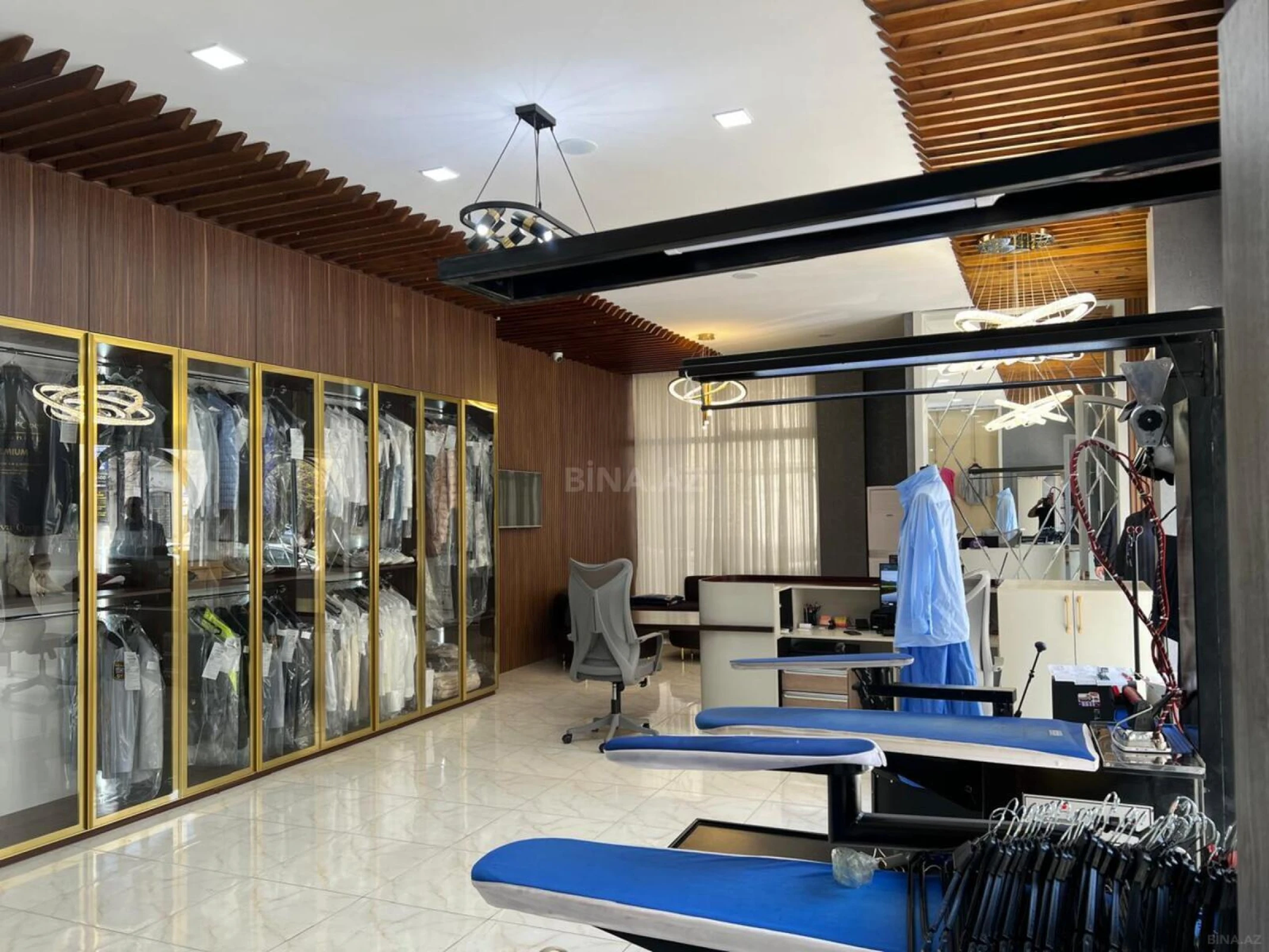 Satılır obyekt 174 m²