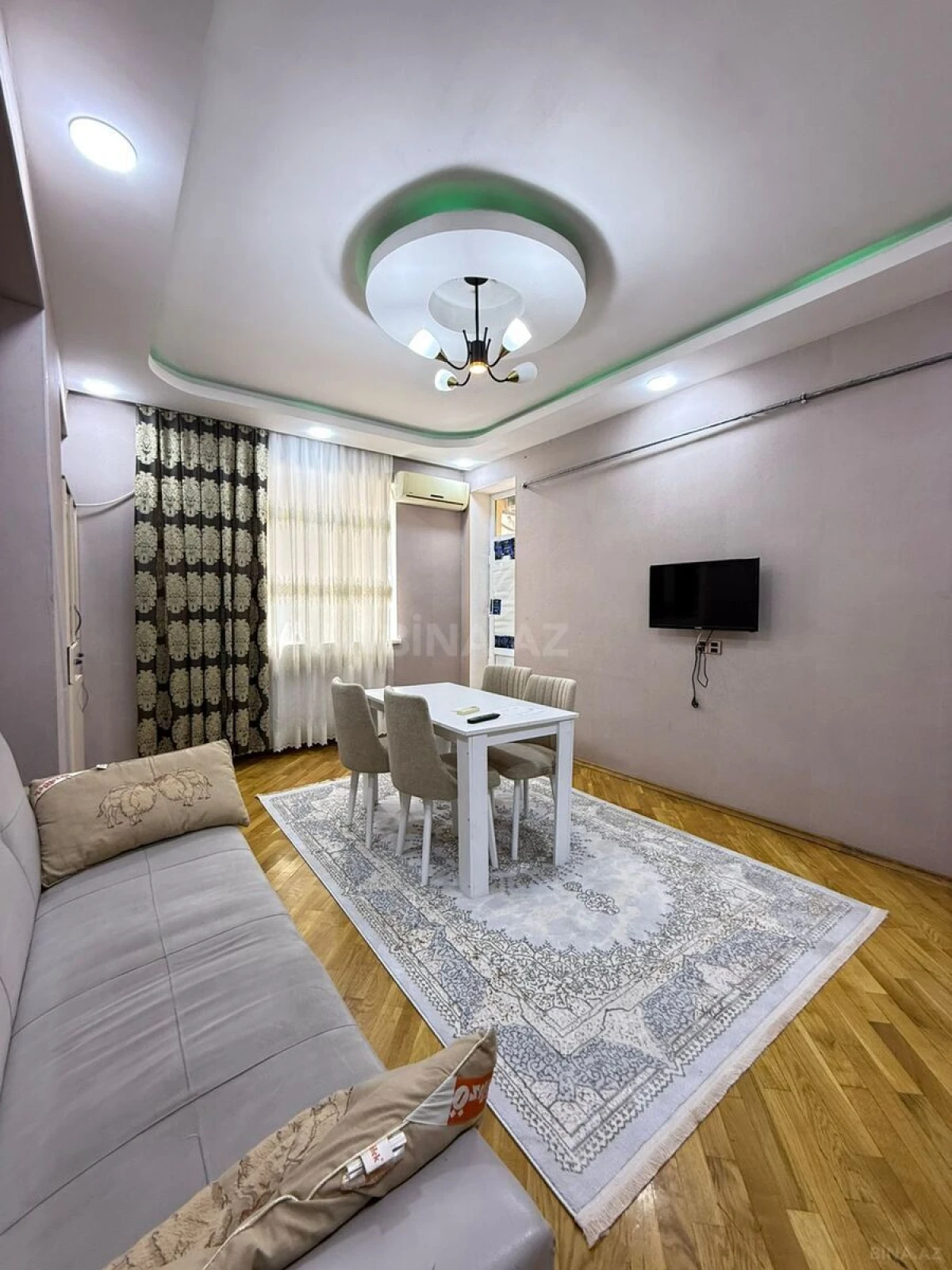 Satılır 2 otaqlı mənzil 52 m²