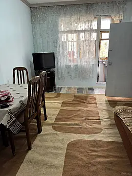 Kirayə verilir 2 otaqlı mənzil 45 m²