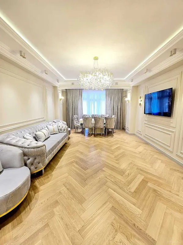 Satılır 4 otaqlı mənzil 185 m²
