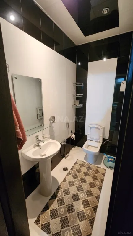 Kirayə verilir 3 otaqlı mənzil 140 m²