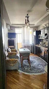 Kirayə verilir 3 otaqlı mənzil 140 m²
