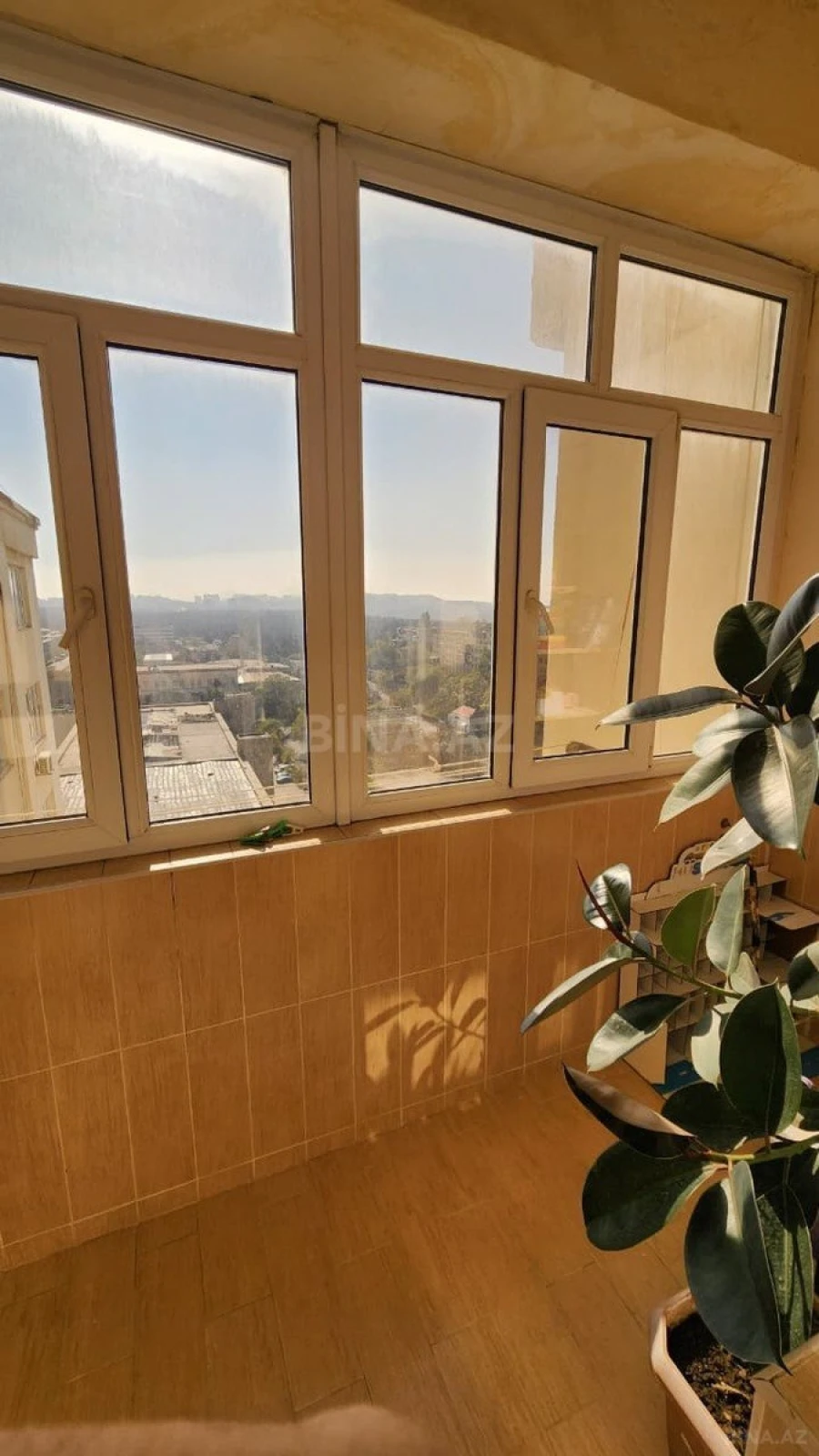 Kirayə verilir 3 otaqlı mənzil 140 m²