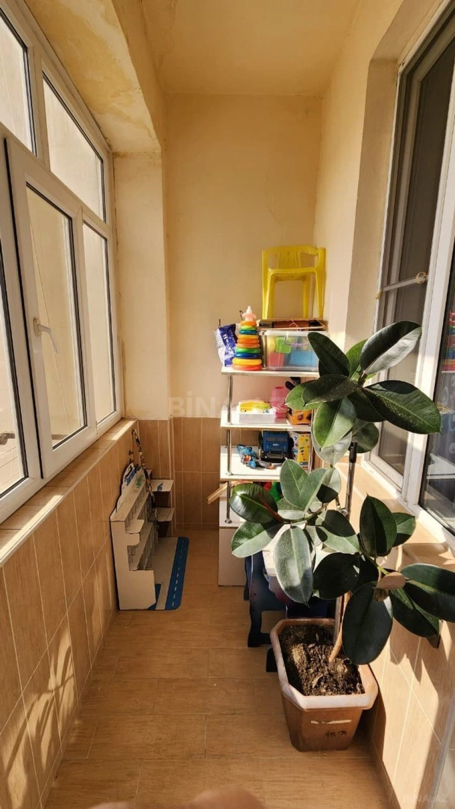Kirayə verilir 3 otaqlı mənzil 140 m²