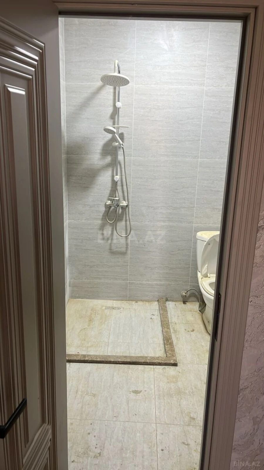 Satılır 3 otaqlı mənzil 112 m²