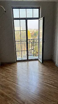 Satılır 3 otaqlı mənzil 112 m²