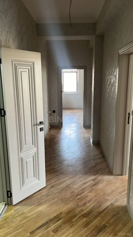 Satılır 3 otaqlı mənzil 112 m²