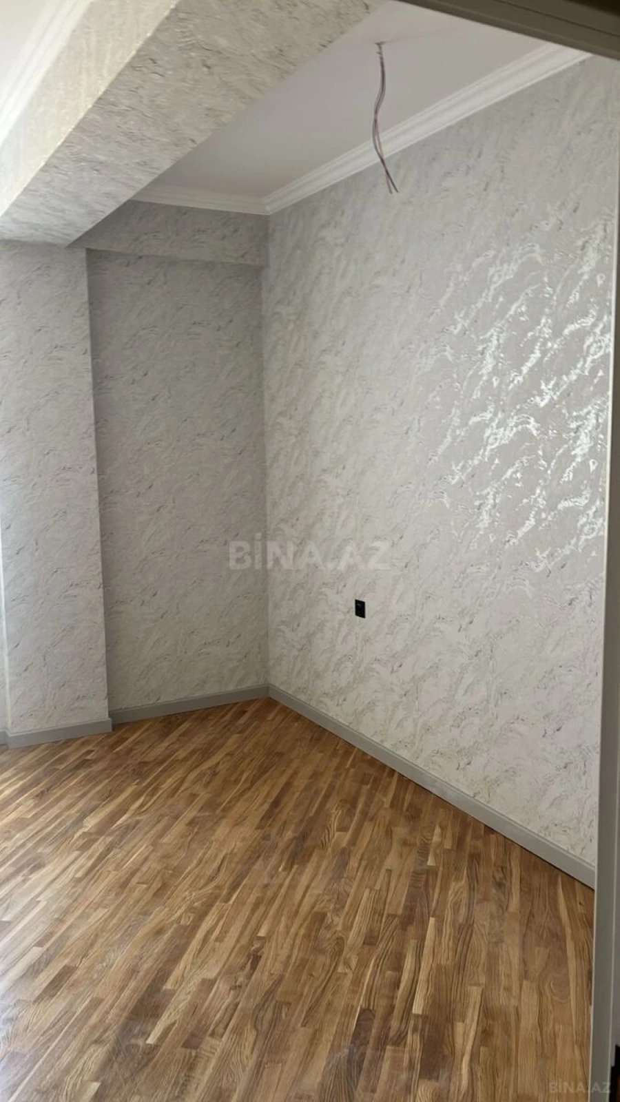 Satılır 3 otaqlı mənzil 112 m²