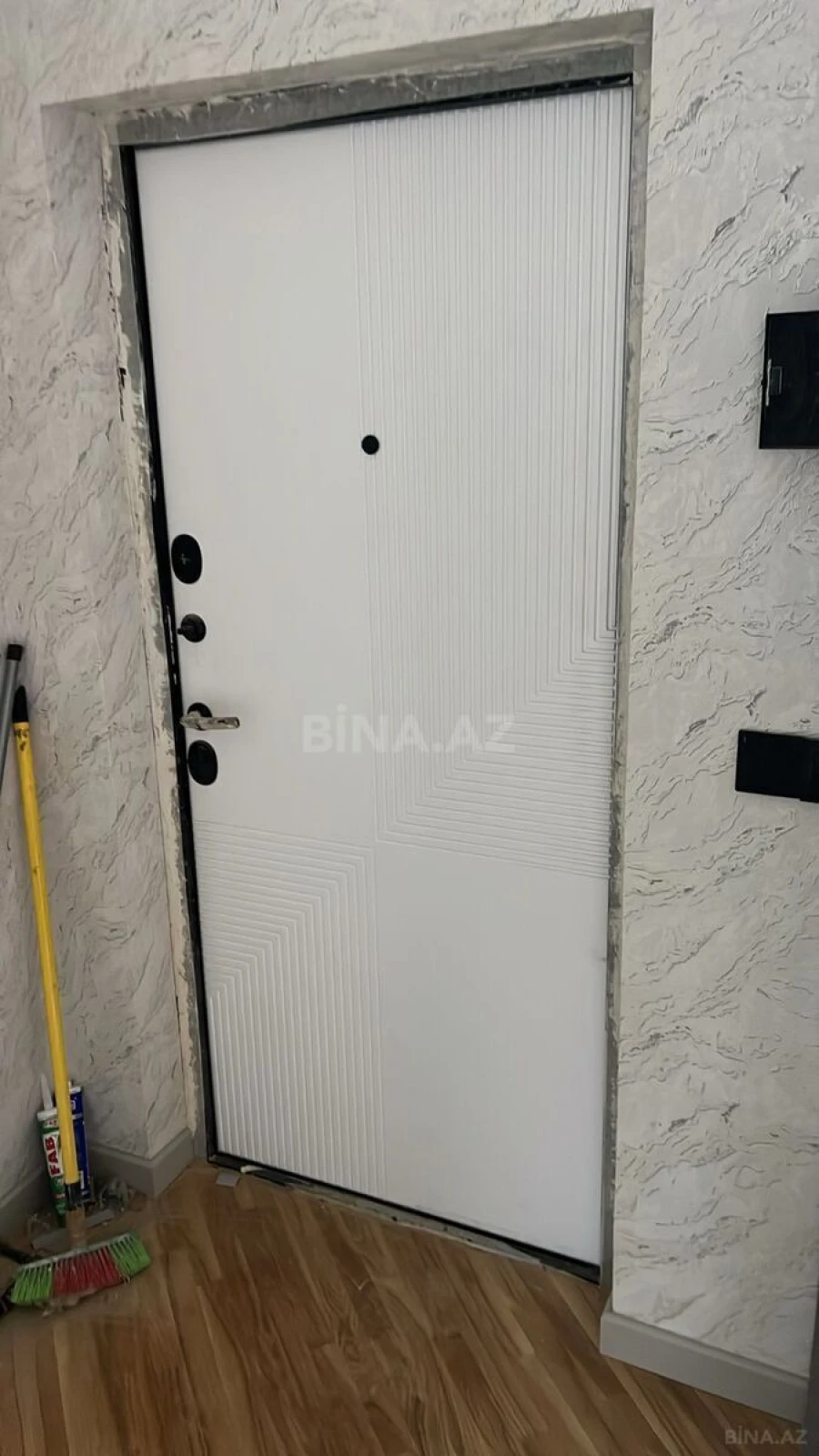 Satılır 3 otaqlı mənzil 112 m²