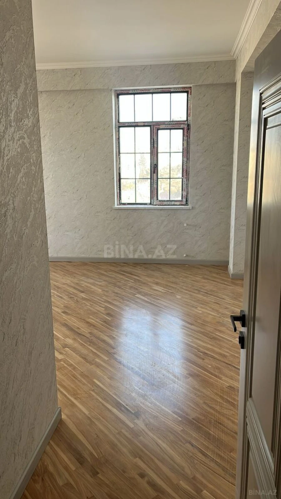 Satılır 3 otaqlı mənzil 112 m²