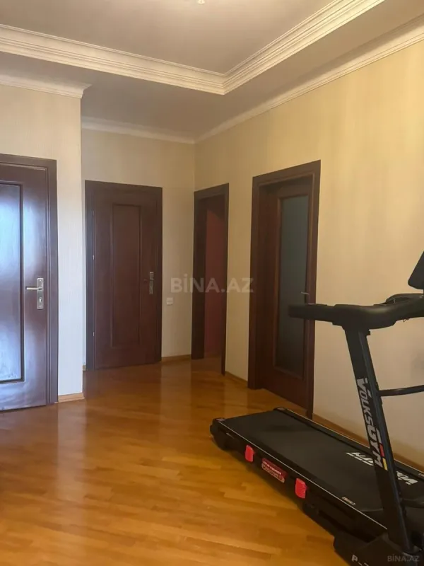 Satılır 3 otaqlı mənzil 120 m²